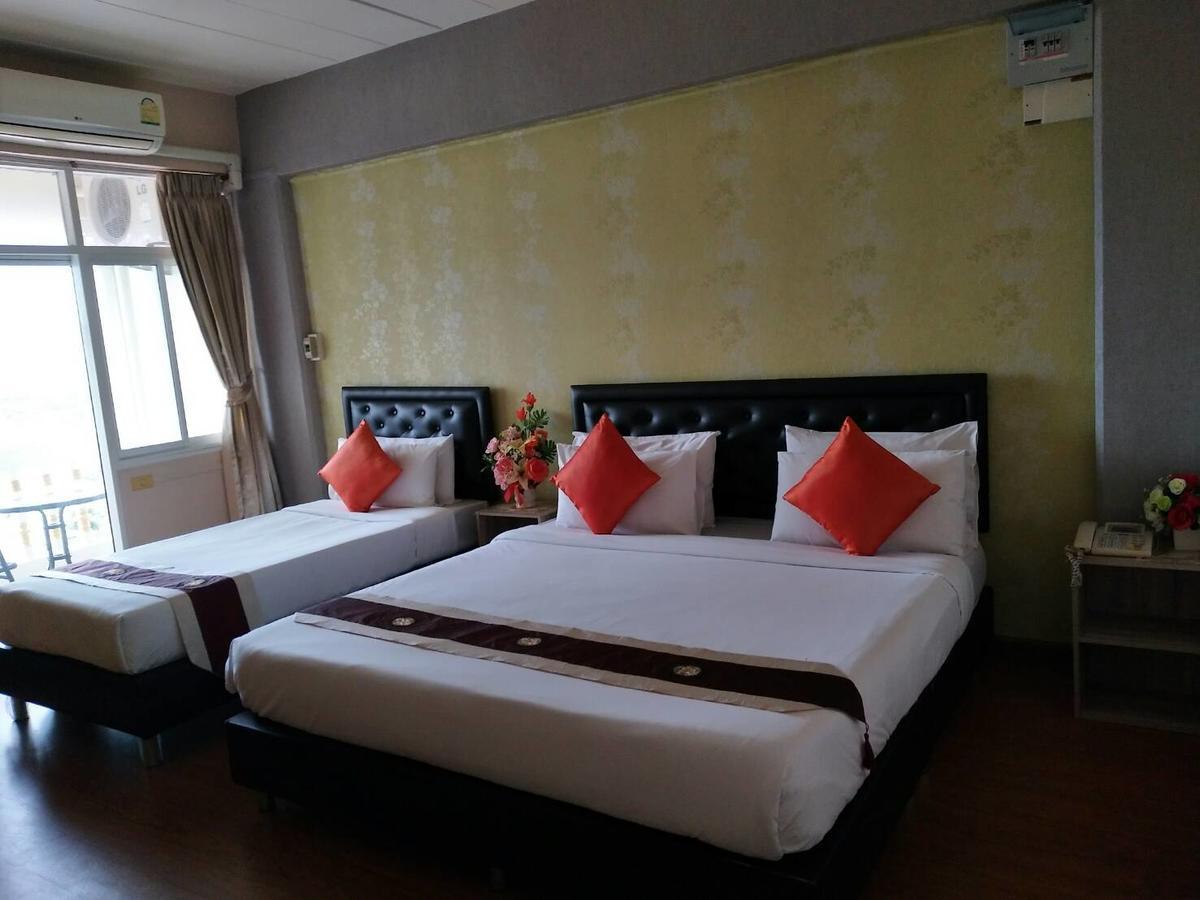 The Sun Resort & Spa Pattaya Buitenkant foto