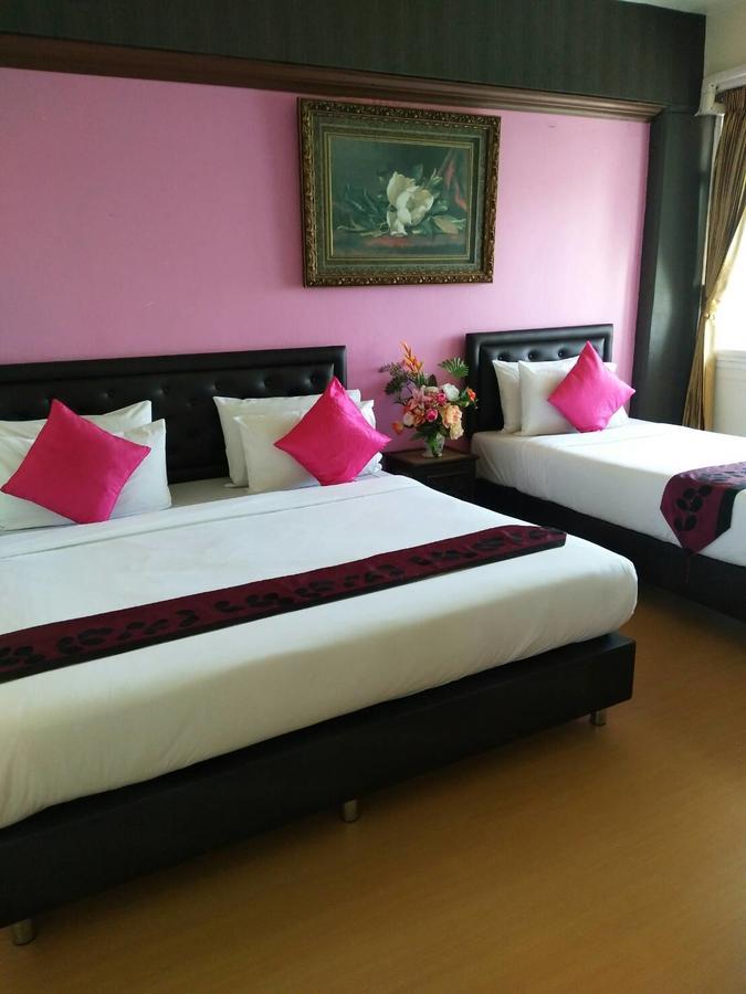 The Sun Resort & Spa Pattaya Buitenkant foto