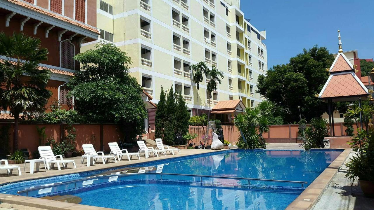 The Sun Resort & Spa Pattaya Buitenkant foto